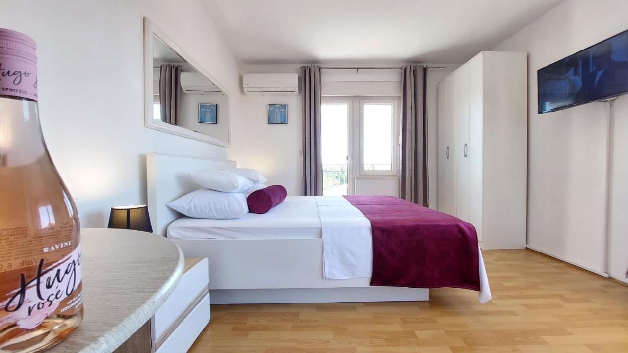 Sea Side Apartments Vodice Exterior photo