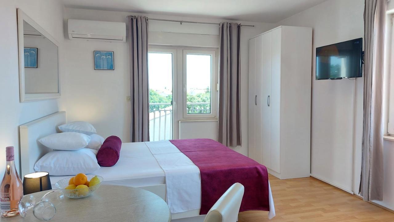 Sea Side Apartments Vodice Exterior photo