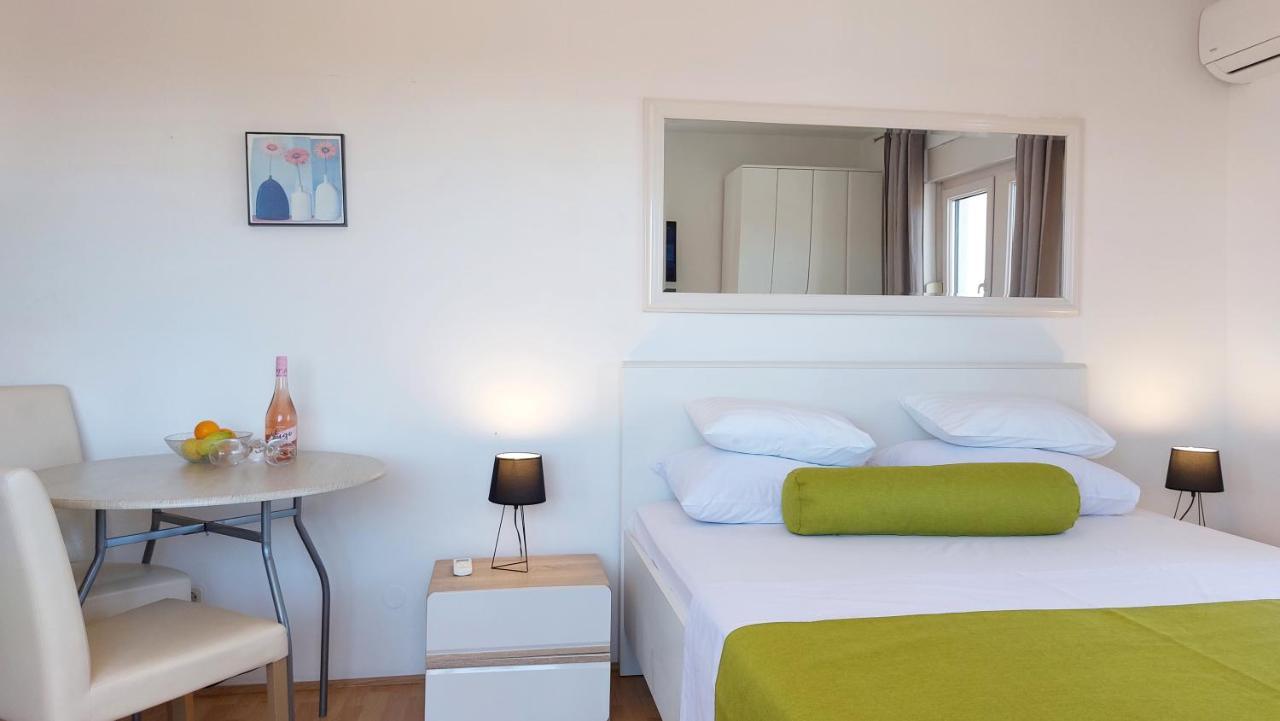 Sea Side Apartments Vodice Exterior photo