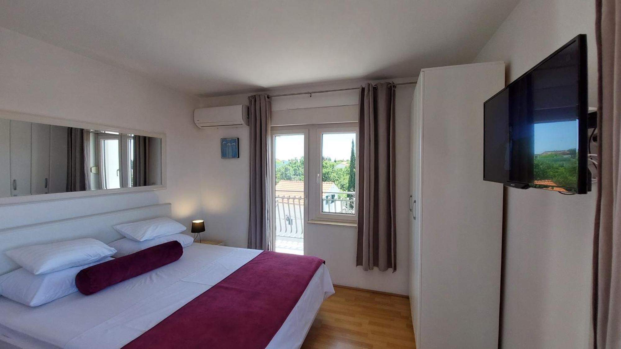 Sea Side Apartments Vodice Exterior photo